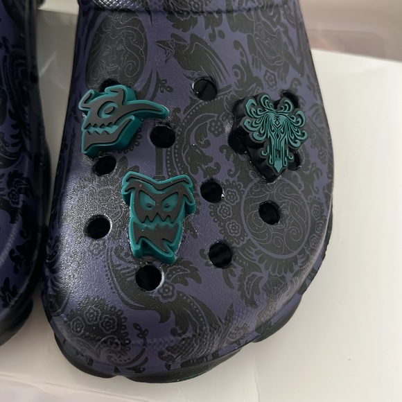 Haunted Mansion CROCS 8 NEW wo tags - Picture 5 of 7